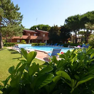 Апартаменты Villaggio Orchidee, Бибионе
